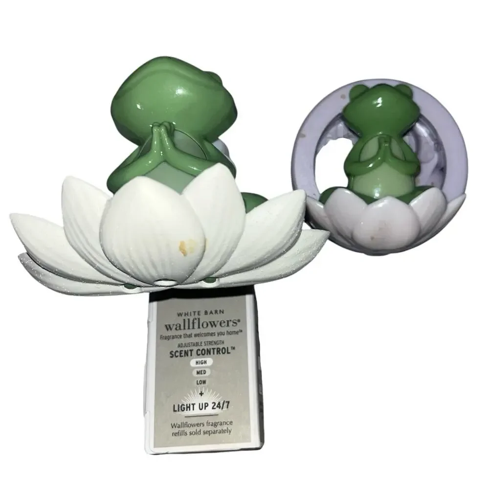 Bath & Body Works ZEN FROG Bundle - Wallflower Plug & Car Fragrance Clip New - Picture 2 of 6